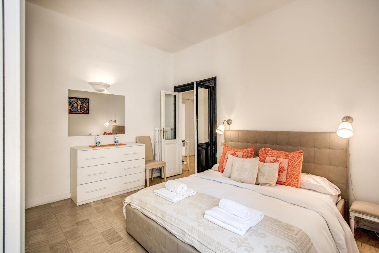 Colonna Suite - Rome Via Del Corso Big Apartment Luaran gambar